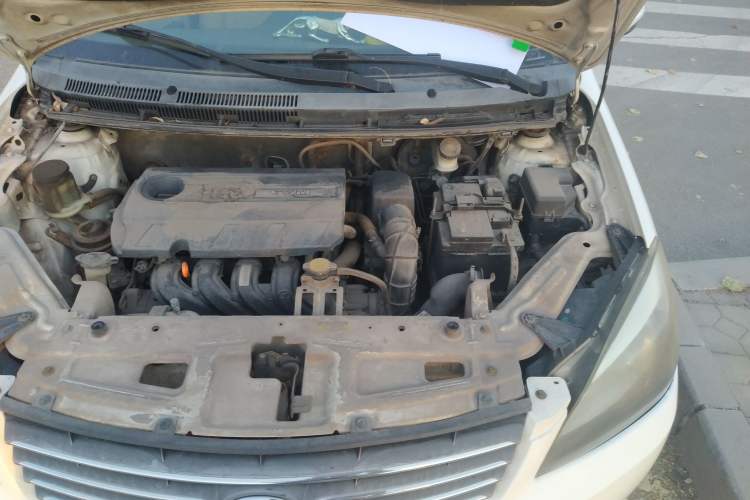 Used Great Wall C30 2010 1.5L Manual Luxury Edition Engine Bay Left