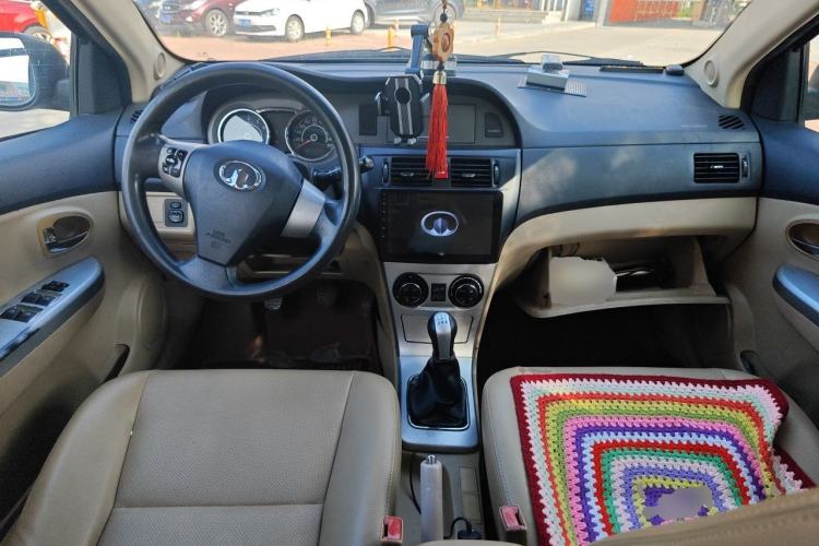 Used Great Wall C30 2012 1.5L Manual Luxury Version Center Console