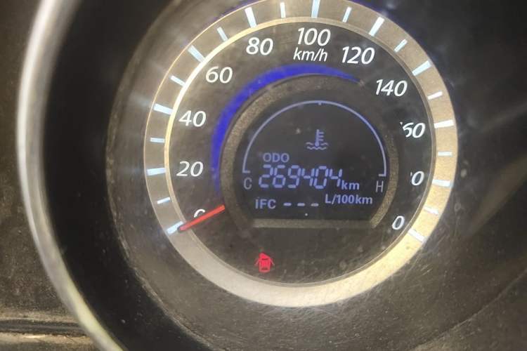 Used Great Wall C30 2012 1.5L CVT Luxury Edition Odometer Close Up