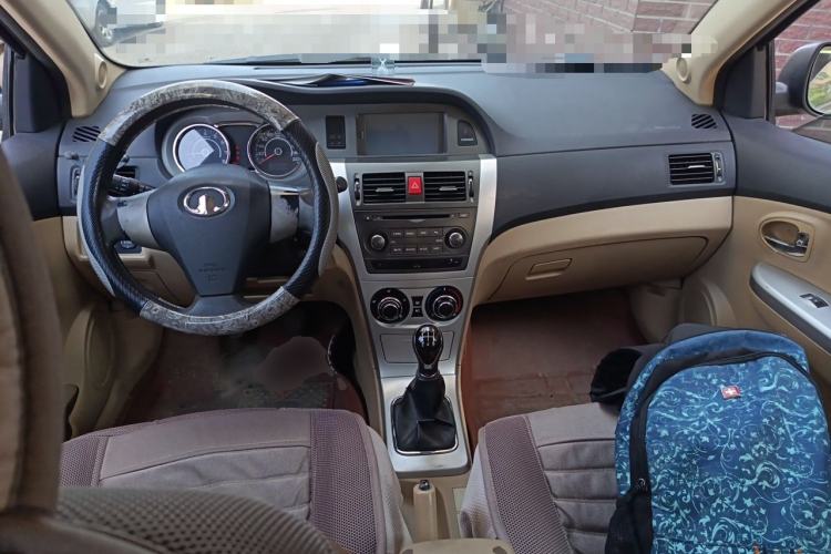 Used Great Wall C30 2012 1.5L Manual Comfort Edition Center Console