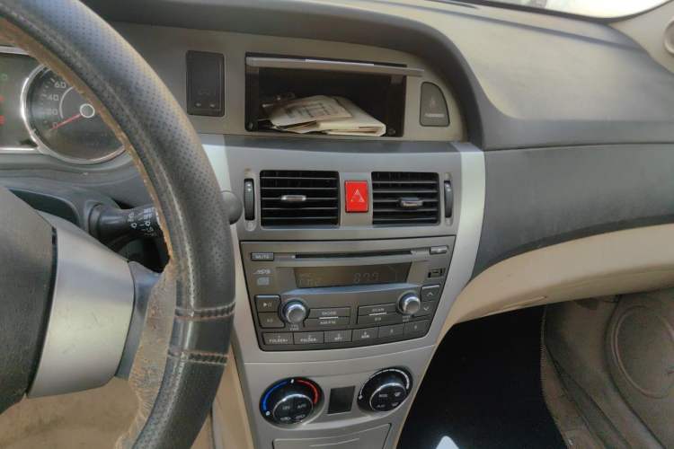 Used Great Wall C30 2012 1.5L Manual Elite Edition Audio And AC Panel