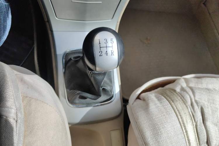 Used Great Wall C30 2012 1.5L Manual Comfort Edition Gear Lever