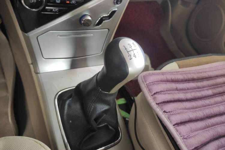 Used Great Wall C30 2012 1.5L Manual Comfort Edition Gear Lever