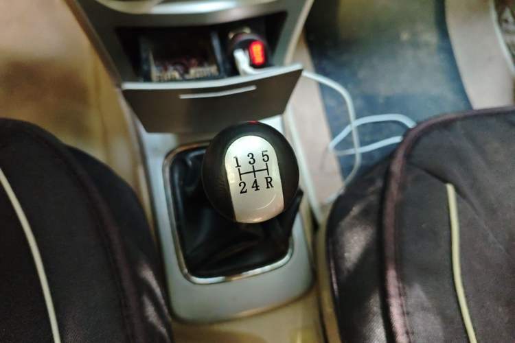 Used Great Wall C30 2012 1.5L Manual Comfort Edition Gear Lever