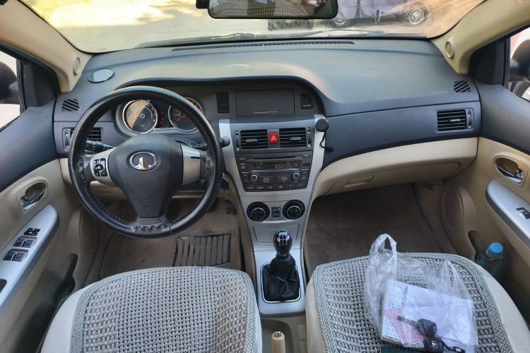 Used Great Wall C30 2012 1.5L Manual Luxury Version Center Console