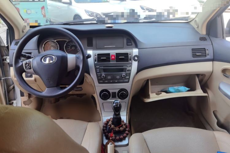 Used Great Wall C30 2012 1.5L Manual Luxury Version Center Console