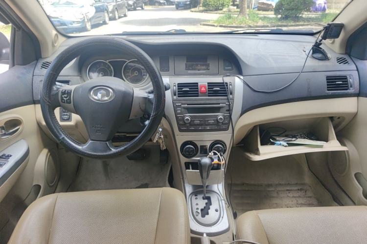 Used Great Wall C30 2012 1.5L CVT Luxury Edition Center Console