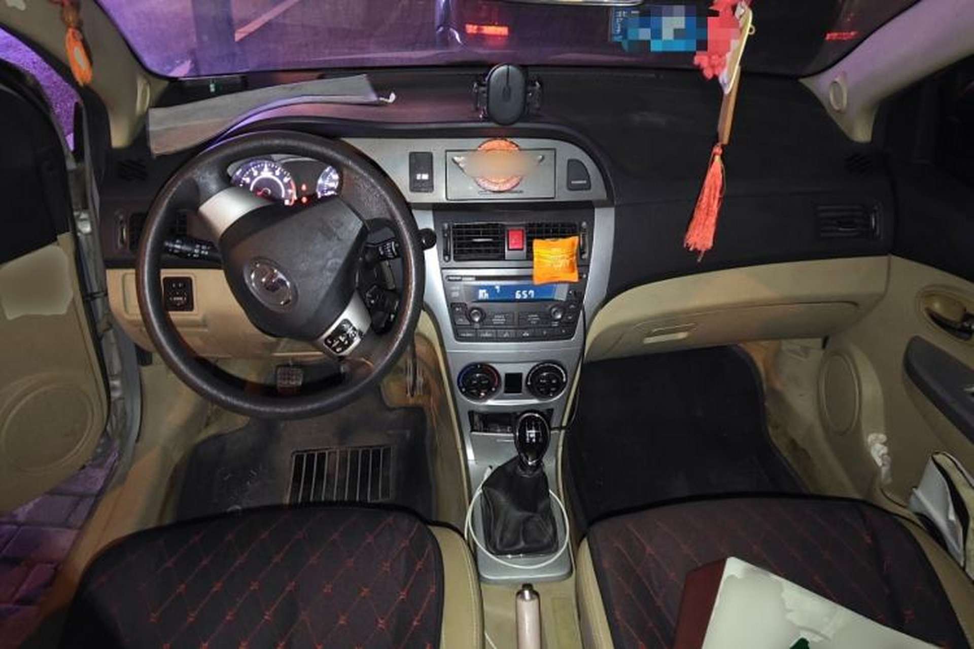 Used Great Wall C30 2012 1.5L Manual Luxury Version Center Console