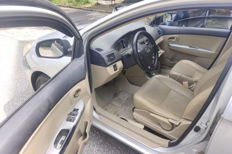 Used Great Wall C30 2012 1.5L CVT Luxury Edition Driver Seat