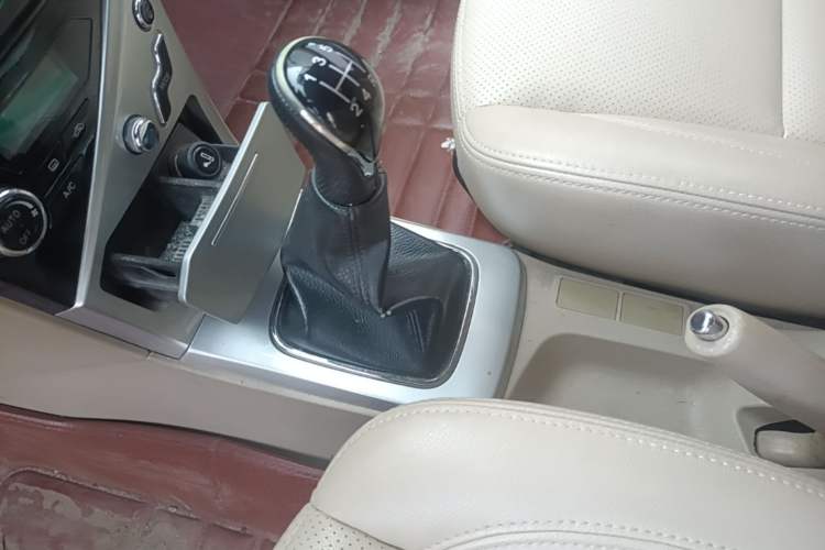 Used Great Wall C30 2012 1.5L Manual Comfort Edition Gear Lever