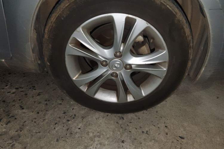 Used Great Wall C30 2012 1.5L Manual Comfort Edition Right Front Wheel Hub