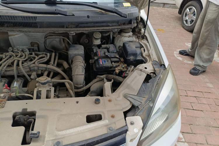 Used Great Wall C30 2012 1.5L Manual Luxury Version Engine Bay Left