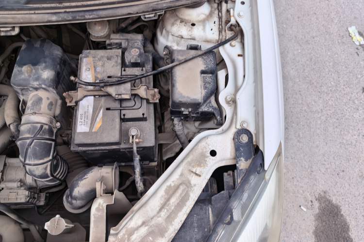 Used Great Wall C30 2012 1.5L Manual Comfort Edition Engine Bay Left