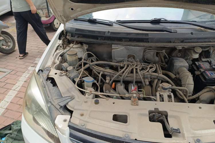 Used Great Wall C30 2012 1.5L Manual Luxury Version Engine Bay Right