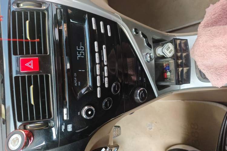 Used Great Wall C30 2013 1.5L Manual Comfort Model Audio And AC Panel
