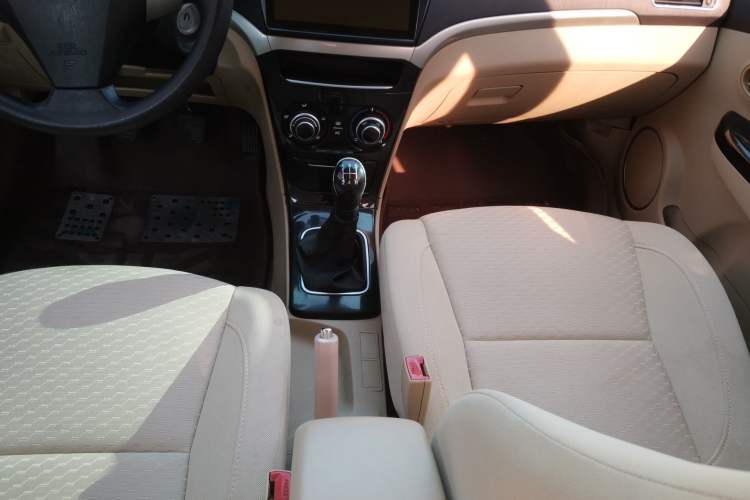 Used Great Wall C30 2013 New Vision Edition 1.5L Manual Fashion Model Gear Lever