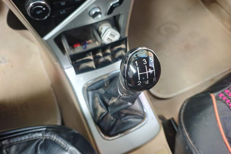 Used Great Wall C30 2013 1.5L Manual Comfort Model Gear Lever