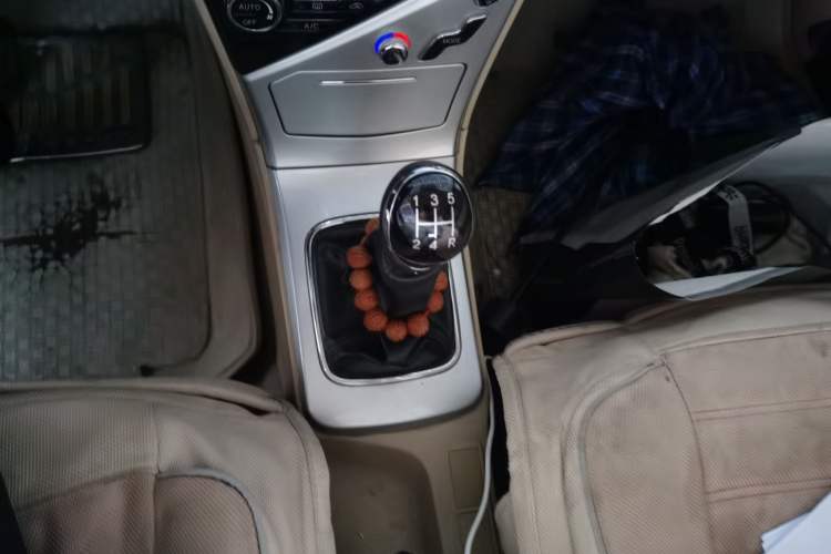 Used Great Wall C30 2013 1.5L Manual Luxury Model Gear Lever