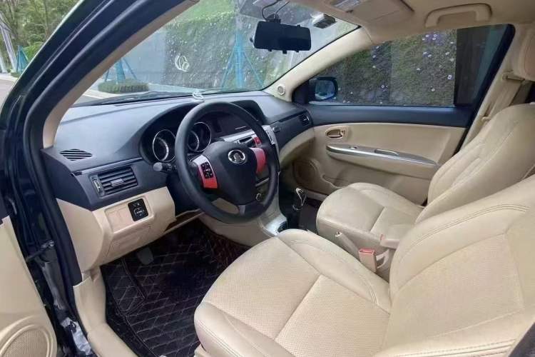 Used Great Wall C30 2013 1.5L Manual Luxury Model Interior 2
