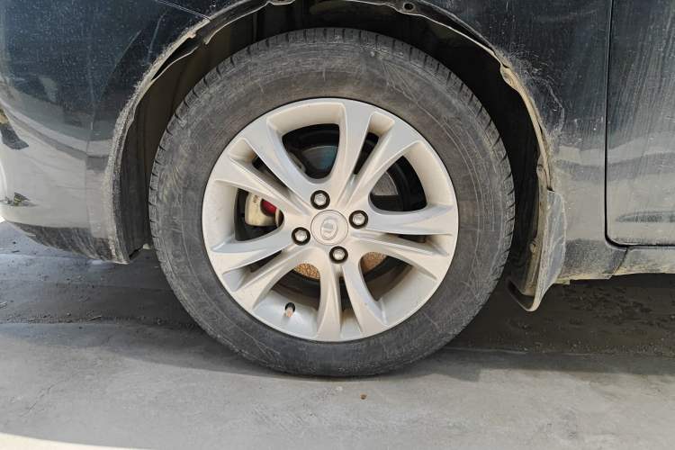 Used Great Wall C30 2013 1.5L Manual Comfort Model Left Front Wheel Hub