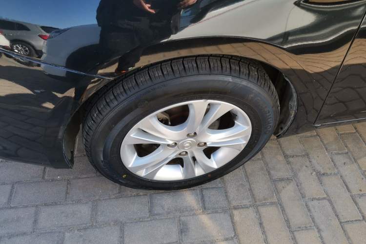 Used Great Wall C30 2013 New Vision Edition 1.5L Manual Fashion Model Left Front Wheel Hub