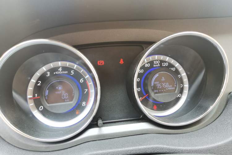 Used Great Wall C30 2013 1.5L Manual Luxury Model Odometer Close Up