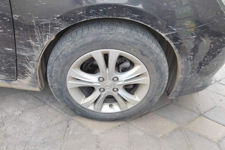 Used Great Wall C30 2013 1.5L Manual Luxury Model Right Front Wheel Hub