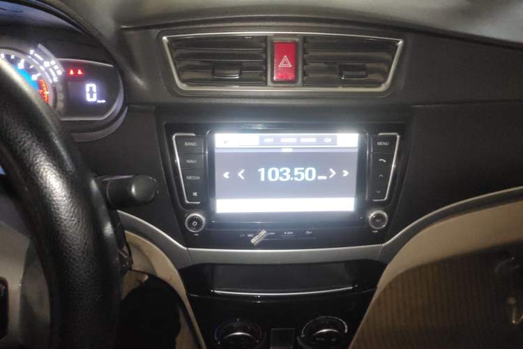 Used Great Wall C30 2013 New Vision Edition 1.5L Manual ZhiShang Model Audio And AC Panel