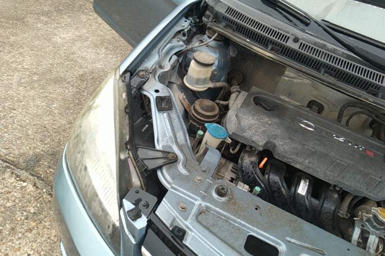Used Great Wall C30 2013 1.5L Manual Luxury Model Engine Bay Right