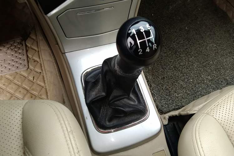 Used Great Wall C30 2013 1.5L Manual Luxury Model Gear Lever