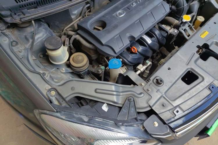 Used Great Wall C30 2013 1.5L Manual Luxury Model Engine Bay Right