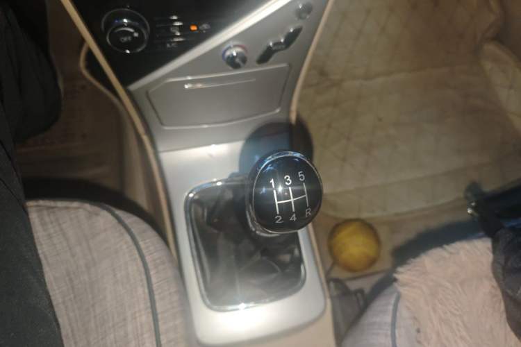 Used Great Wall C30 2013 1.5L Manual Comfort Model Gear Lever