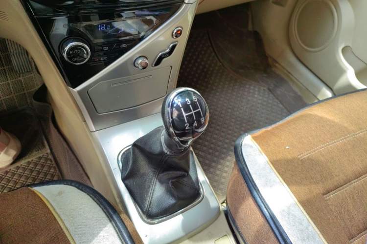 Used Great Wall C30 2013 1.5L Manual Luxury Model Gear Lever