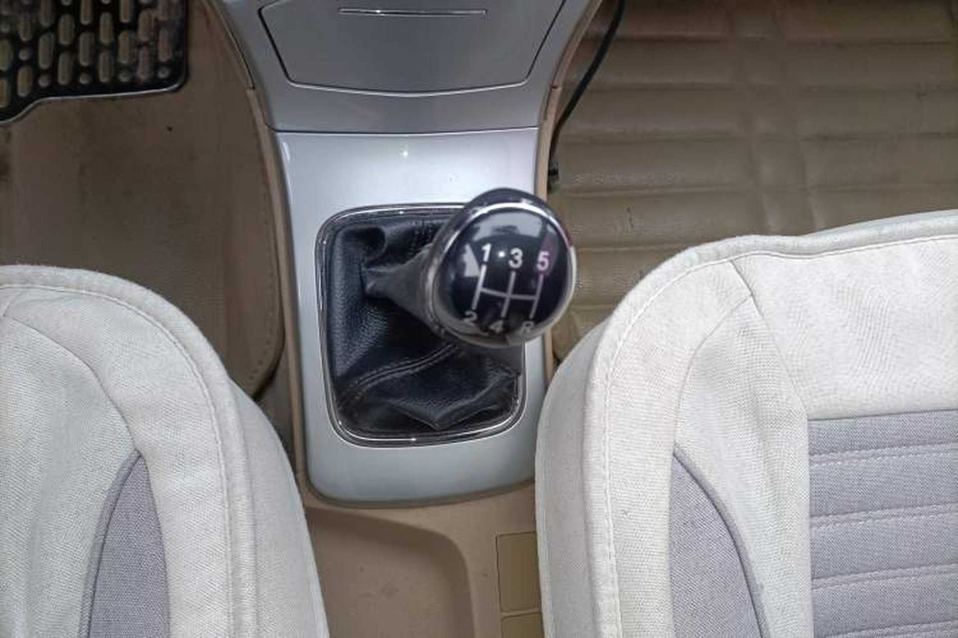 Used Great Wall C30 2013 1.5L Manual Luxury Model Gear Lever