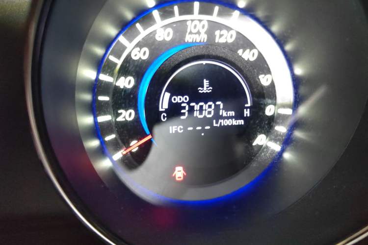 Used Great Wall C30 2013 1.5L Manual Luxury Model Odometer Close Up