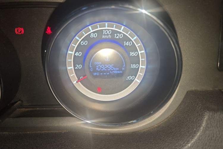 Used Great Wall C30 2013 1.5L Manual Comfort Model Odometer Close Up