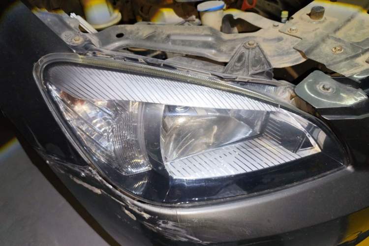 Used Great Wall C30 2013 1.5L Manual Comfort Model Right Front Headlight