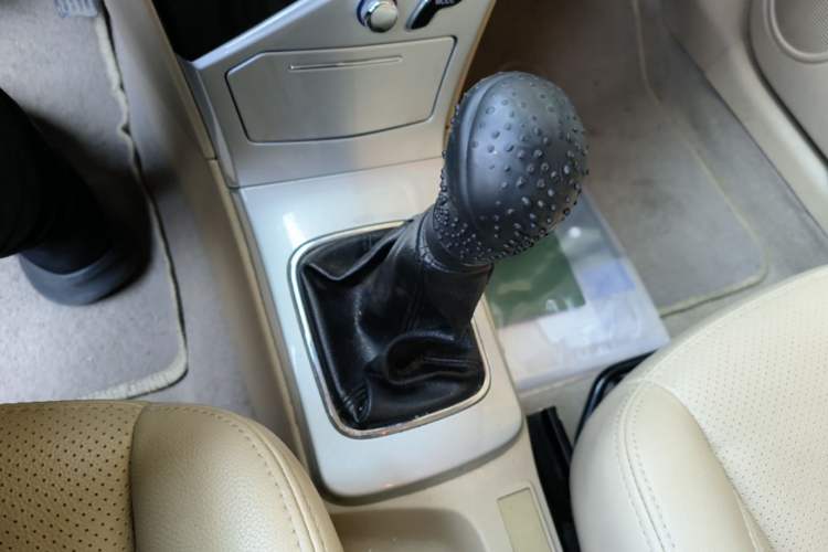 Used Great Wall C30 2013 1.5L Manual Luxury Model Gear Lever