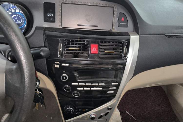 Used Great Wall C30 2013 1.5L Manual Luxury Model Audio And AC Panel