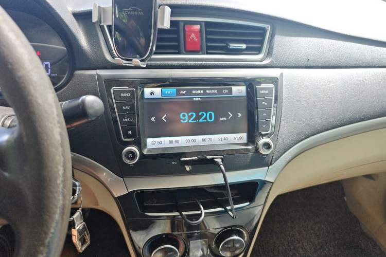 Used Great Wall C30 2013 1.5L Manual Luxury Model Audio And AC Panel