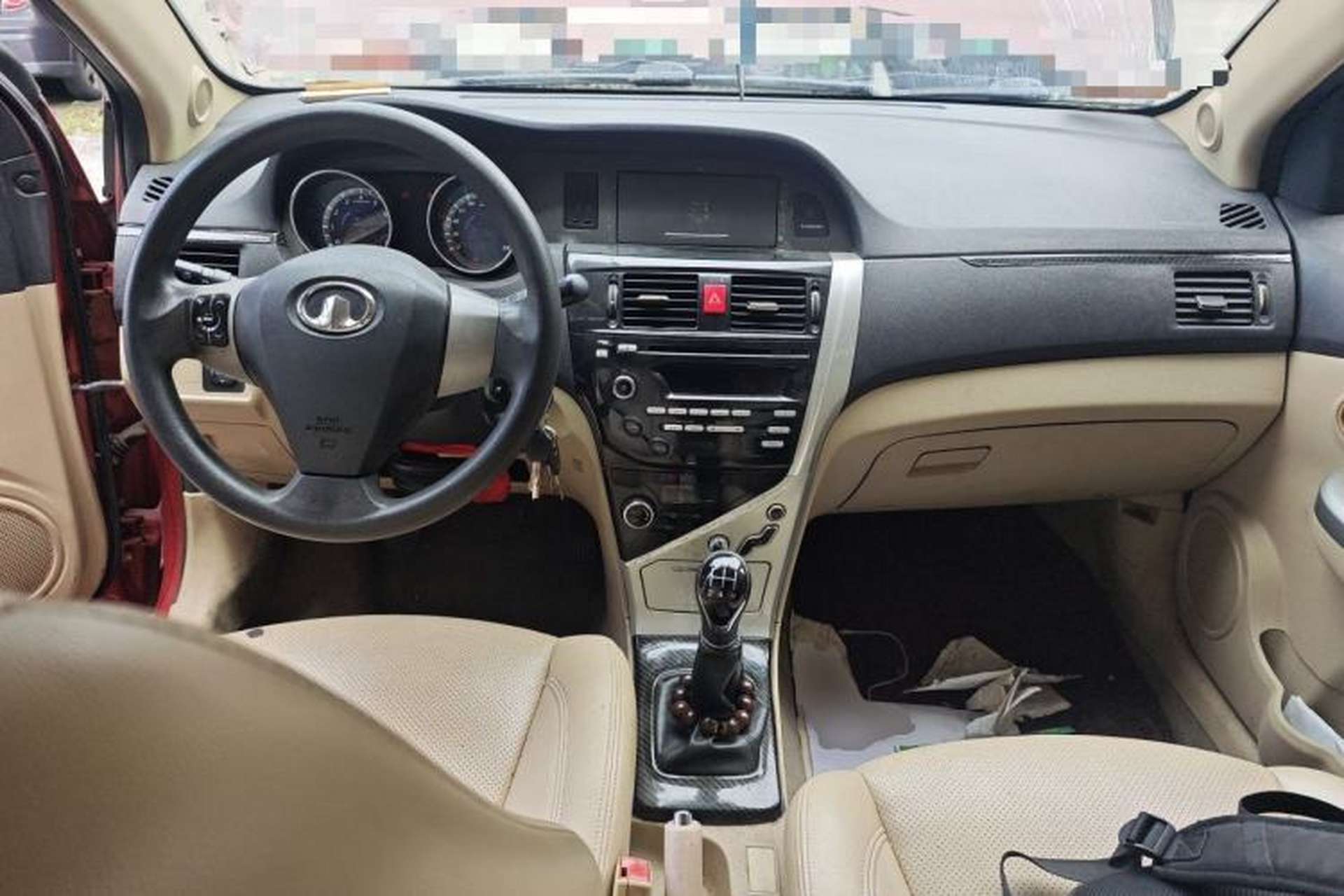 Used Great Wall C30 2013 1.5L Manual Luxury Model Center Console
