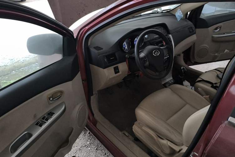 Used Great Wall C30 2013 1.5L Manual Luxury Model Driver Seat
