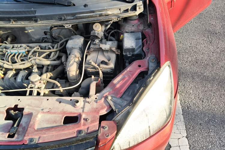 Used Great Wall C30 2013 1.5L Manual Luxury Model Engine Bay Left