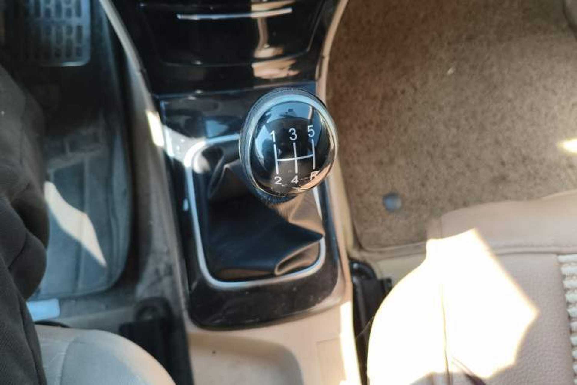 Used Great Wall C30 2013 New Vision Edition 1.5L Manual Fashion Model Gear Lever