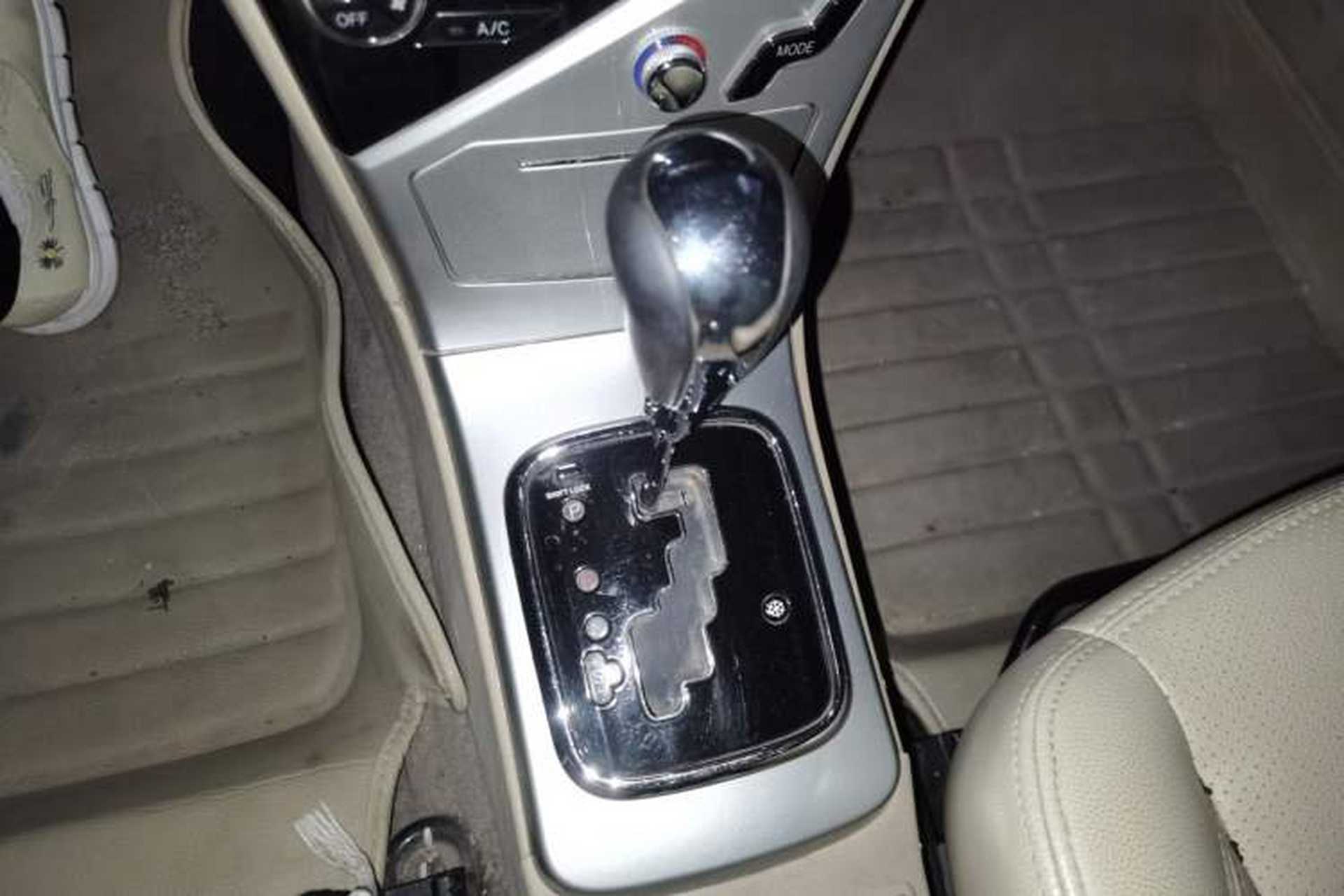 Used Great Wall C30 2013 1.5L CVT Luxury Model Gear Lever