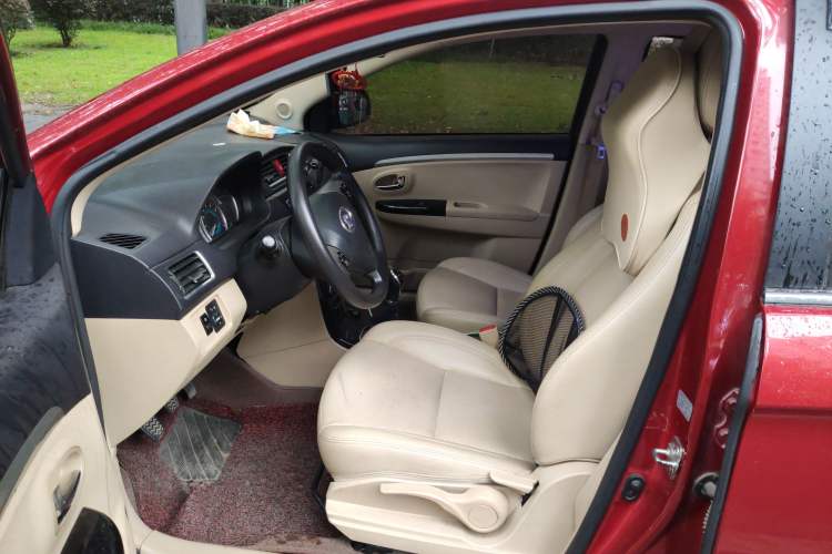 Used Great Wall C30 2013 New Vision Edition 1.5L Manual ZhiShang Model Left Front Seat