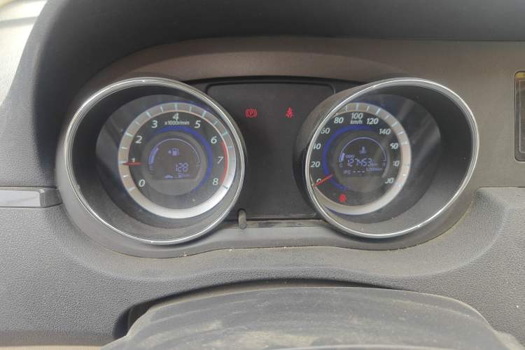 Used Great Wall C30 2013 1.5L Manual Comfort Model Odometer Close Up