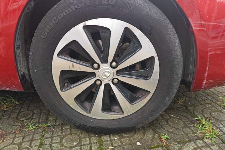 Used Great Wall C30 2013 1.5L Manual Luxury Model Right Front Wheel Hub