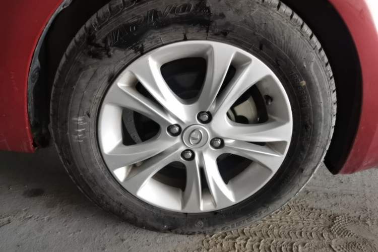 Used Great Wall C30 2013 New Vision Edition 1.5L Manual Fashion Model Right Front Wheel Hub