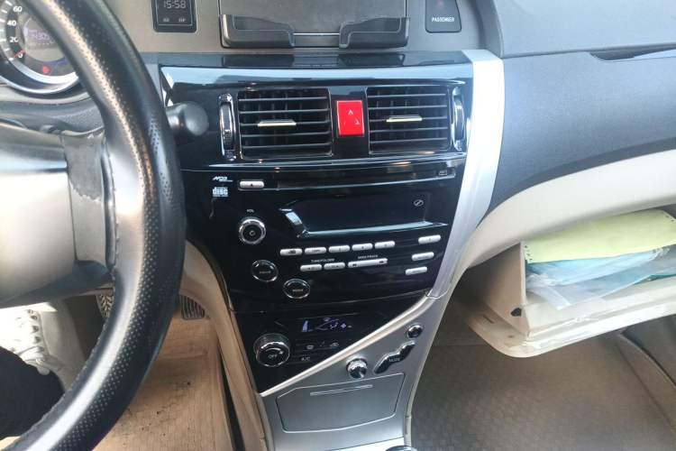 Used Great Wall C30 2013 1.5L Manual Comfort Model Audio And AC Panel
